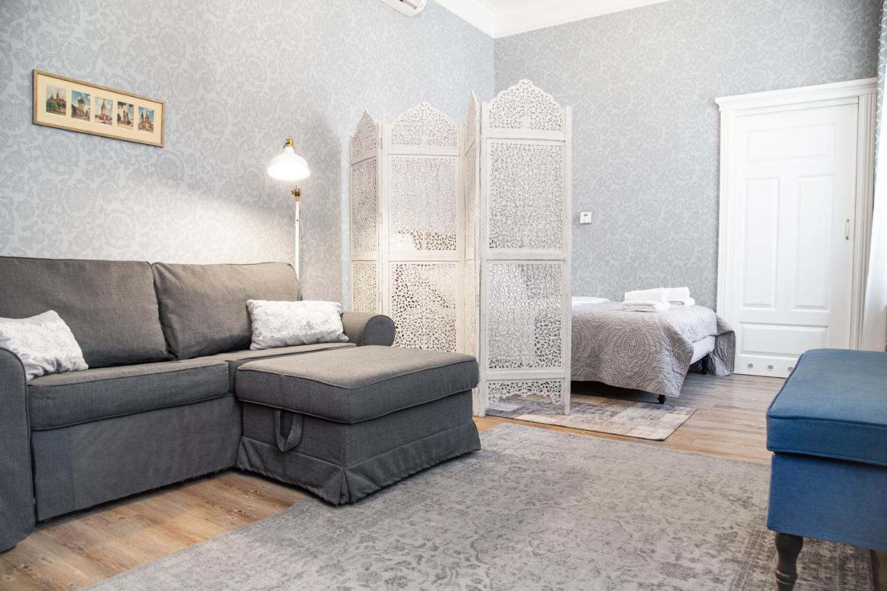Househost Apartment :Zacisze Street كراكوفيا المظهر الخارجي الصورة